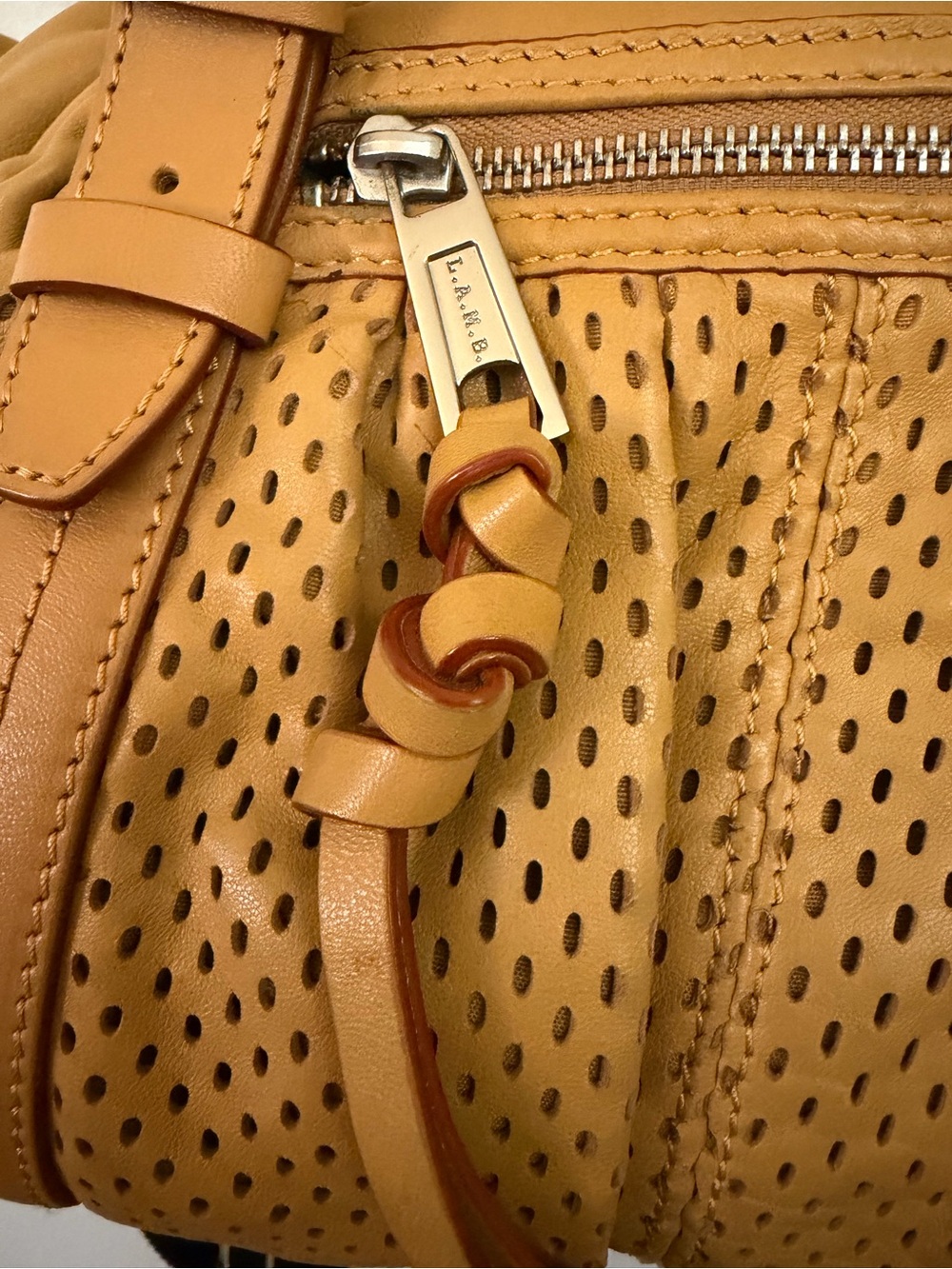 L.A.M.B tan perforated leather handbag with crossbody strap - Picture 5 of 7